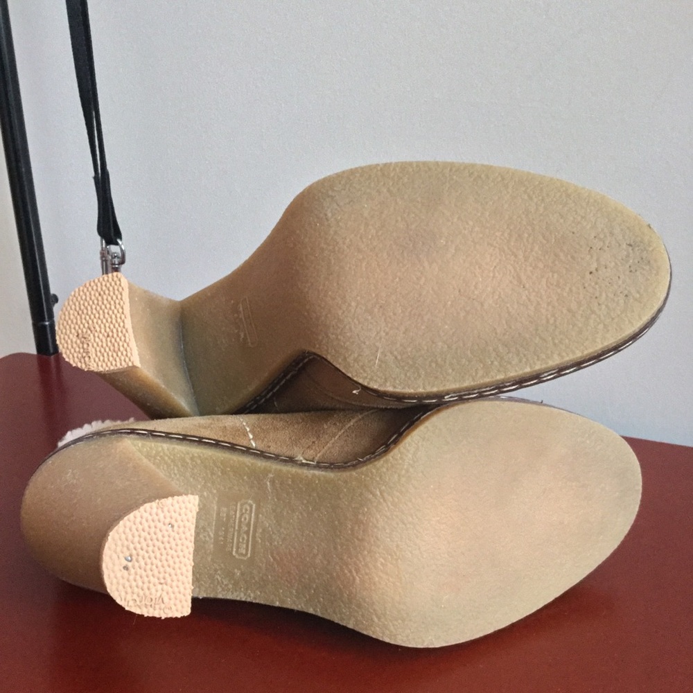 Amazing Suede Leather Fur Coach Boots - Picture 5 of 5